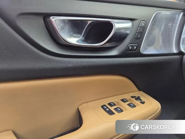 Volvo V60 Cross-Country 2nd Generation id 3402770 из Кореи 7