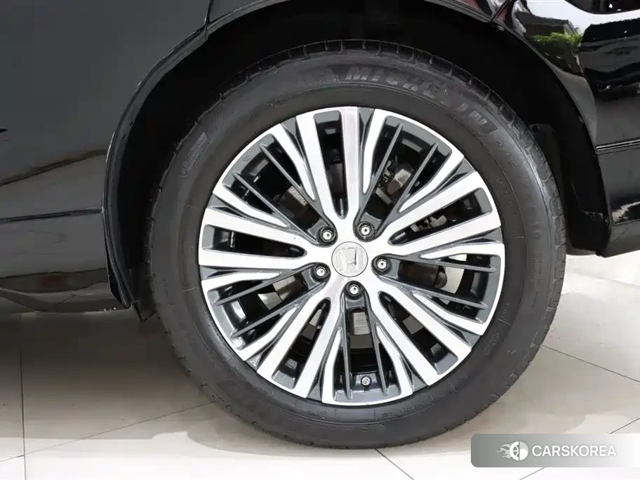 Honda Crown Road id 4628259 из Китая 17