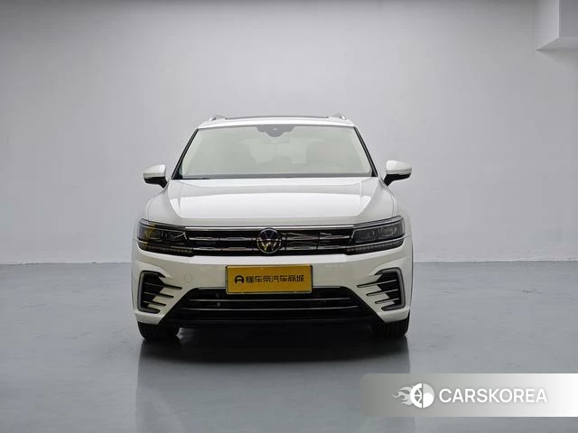 Volkswagen Tiguan L PHEV id 4222349 из Китая 17