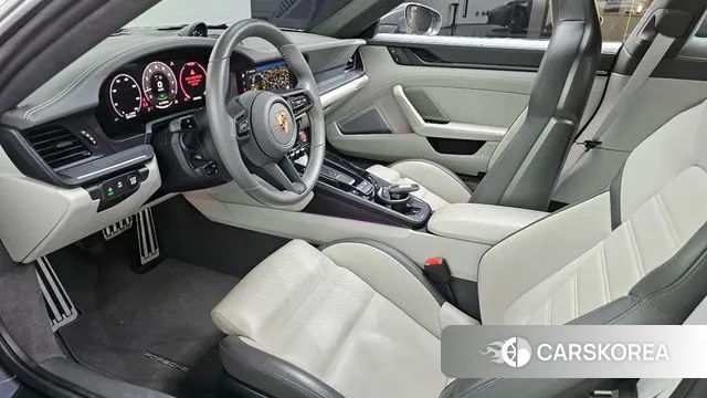 Porsche 911(992) id 3695969 из Кореи 17