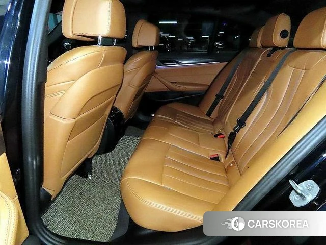 BMW 5 Series (G30) id 3841834 из Кореи 17