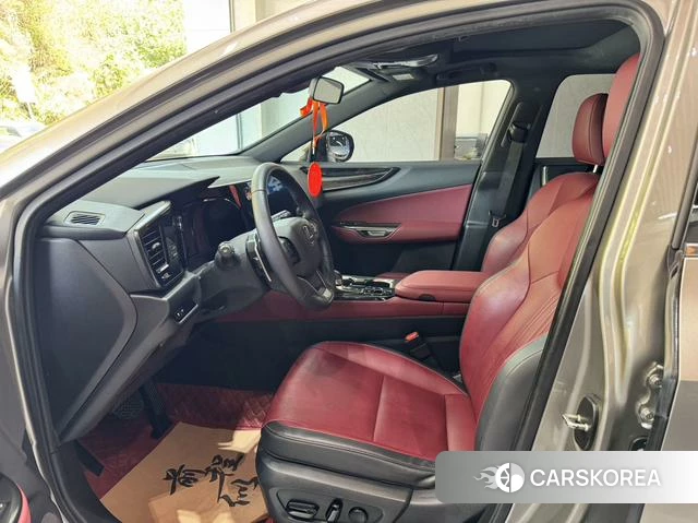 Lexus NX id 4261975 из Китая 20