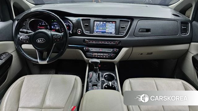 Kia The New Carnival id 4339432 из Кореи 17
