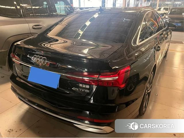 Audi A6L id 3957814 из Китая 7