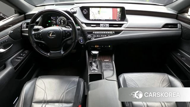 Lexus ES300h 7th generation id 3905173 из Кореи 17