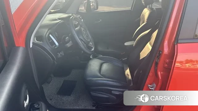 Jeep Renegade id 3253749 из Кореи 15