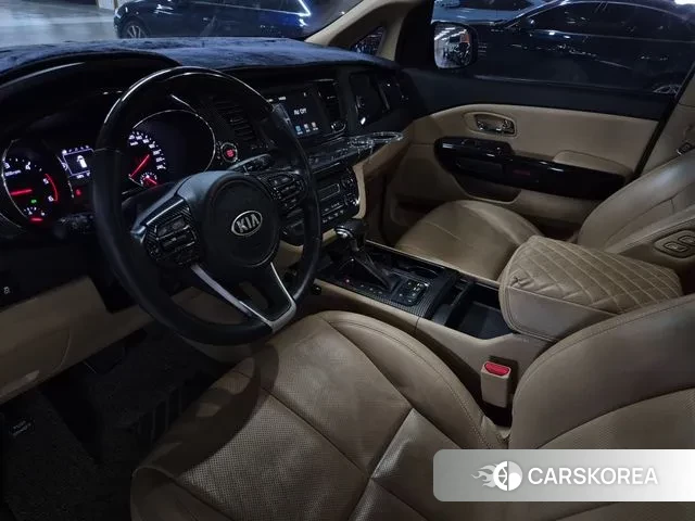 Kia All New Carnival id 3292472 из Кореи 16