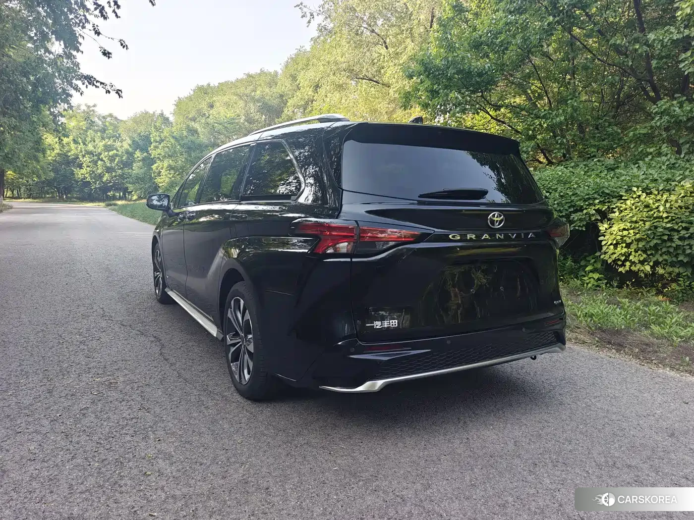 Toyota Granvia id 4545913 из Китая 15