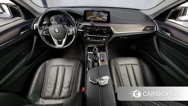 BMW 5 Series (G30) id 3356888 из Кореи 17