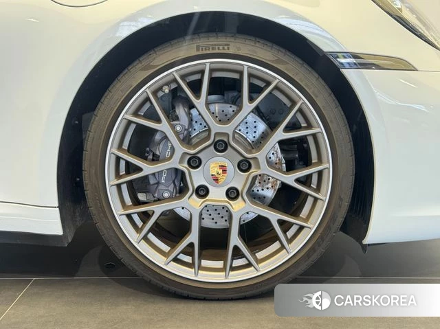 Porsche 911(992) id 3791990 из Кореи 17