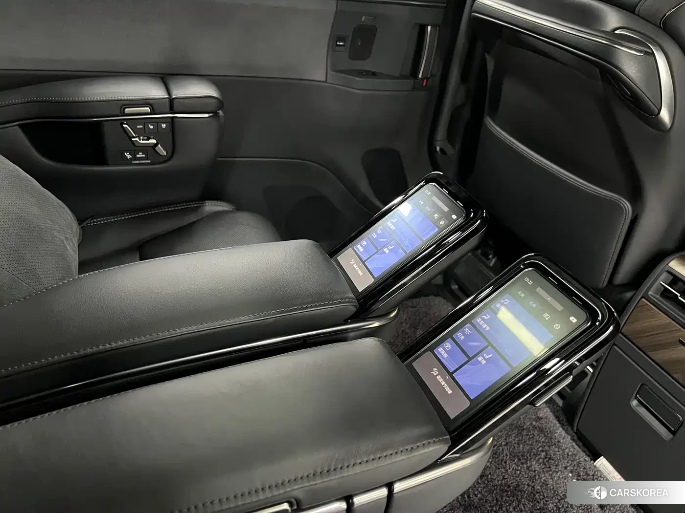 Lexus LM id 4664486 из Китая 25