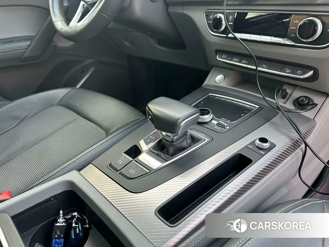 Audi Q5L id 4208880 из Китая 24