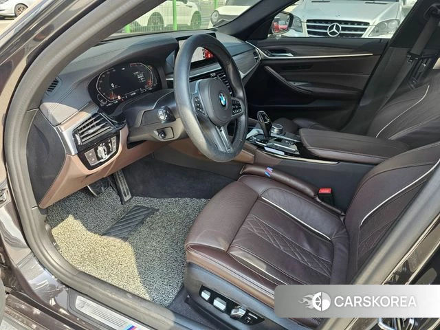 BMW 5 Series (G30) id 3807762 из Кореи 17