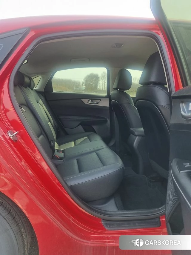 Kia Come New K3 id 3856618 из Кореи 14