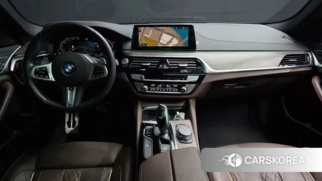 BMW 5 Series (G30) id 3778689 из Кореи 17