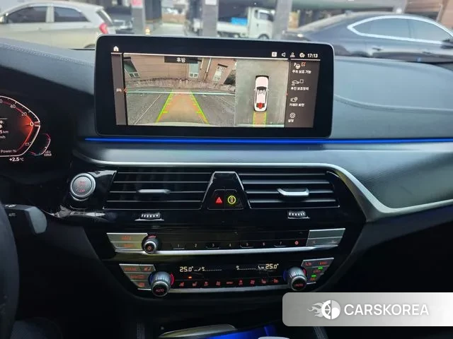 BMW 5 Series (G30) id 3619435 из Кореи 17