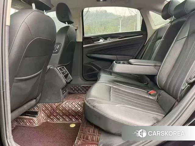 Volkswagen Passat id 4278587 из Китая 7