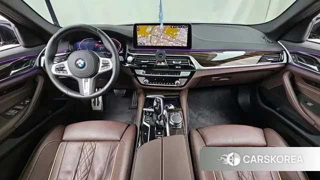 BMW 5 Series (G30) id 3348986 из Кореи 17