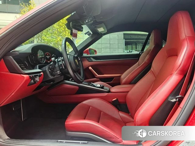 Porsche 911(992) id 4523866 из Кореи 17