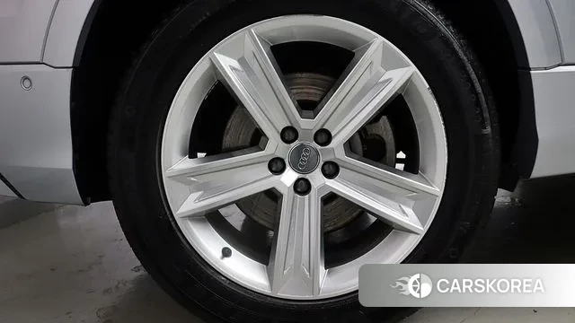 Audi Q8 (4M) id 3561748 из Кореи 17