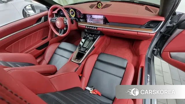 Porsche 911(992) id 3241288 из Кореи 17