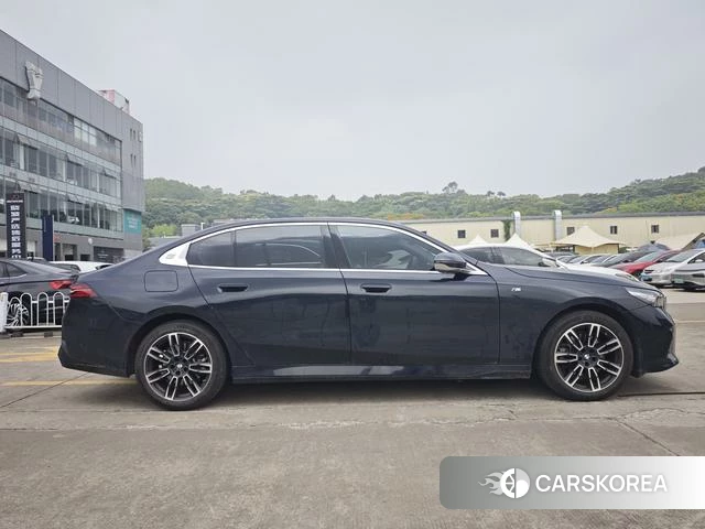 BMW 5 series id 4307719 из Китая 17