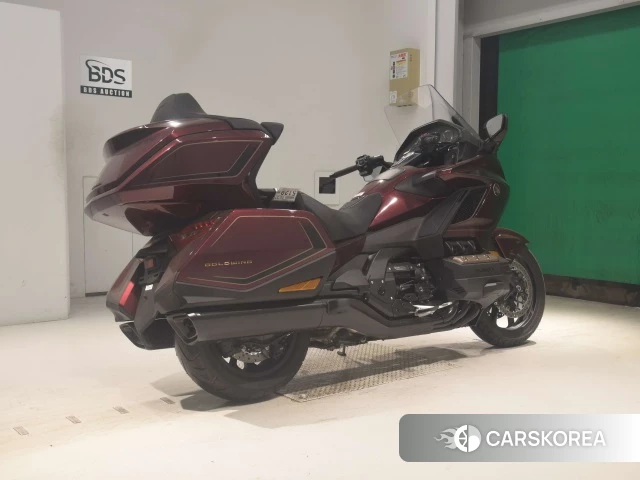 Проданный Honda GL1800 TOUR DCT 2026 из Японии, фото 5