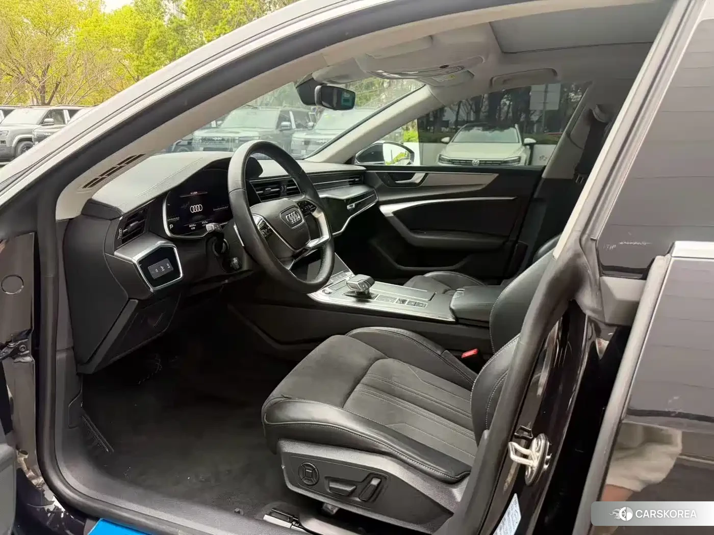 Audi A7L id 4553886 из Китая 9
