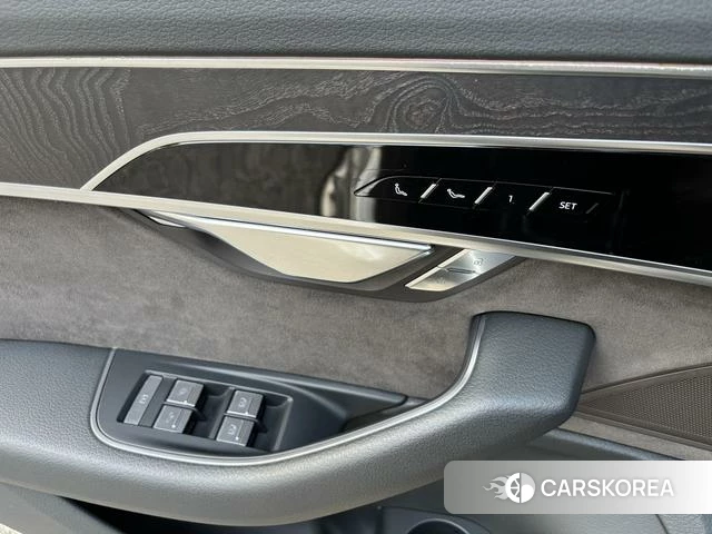 Audi A8 id 4209491 из Китая 16