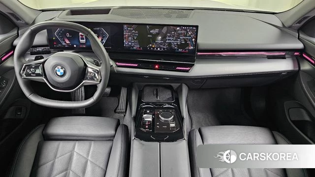 BMW 5 Series (G60) id 3841534 из Кореи 17