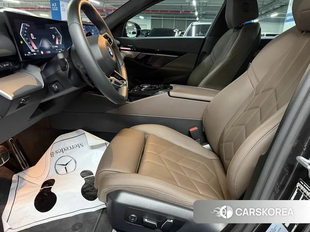 BMW 5 Series (G60) id 4442459 из Кореи 11