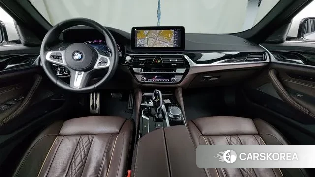 BMW 5 Series (G30) id 3752655 из Кореи 17