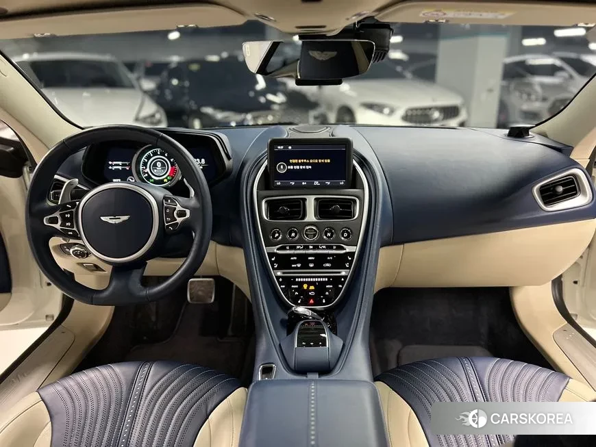 Aston Martin DB11 id 1685586 из Кореи 17