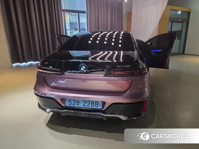 BMW i7 (G70) id 3304908 из Кореи 13