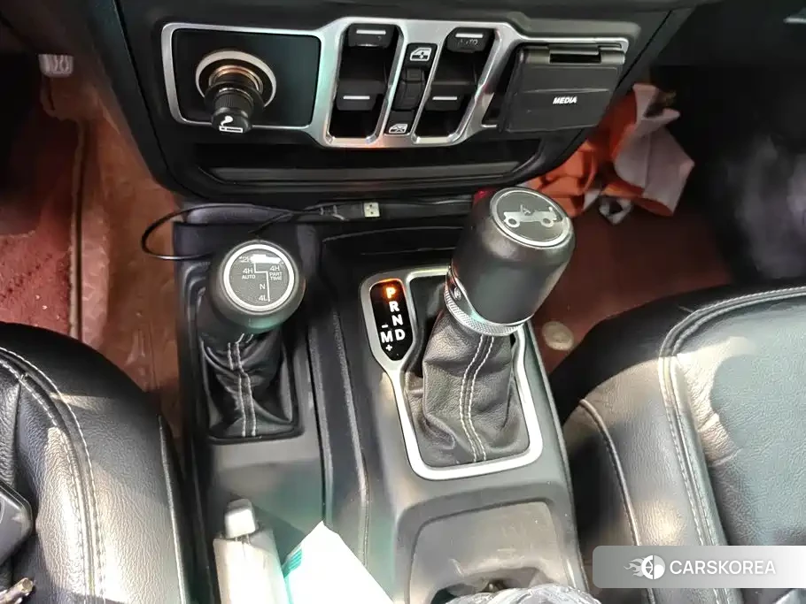 Jeep Wrangler id 4554119 из Китая 13