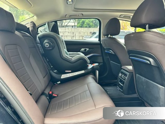 BMW 3 series id 4256094 из Китая 11