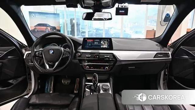 BMW 5 Series (G30) id 3602410 из Кореи 17