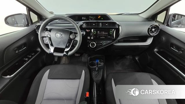 Toyota Prius C id 3820939 из Кореи 17