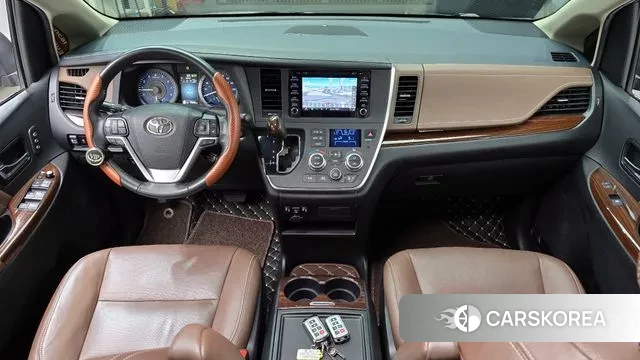 Toyota Sienna id 2976556 из Кореи 17