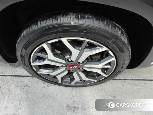 Kia Seltos id 4366381 из Кореи 16