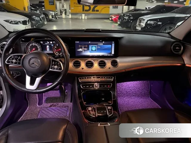 Mercedes-Benz E-Class W213 id 3641404 из Кореи 17