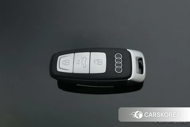 Audi A6L id 4272173 из Китая 21