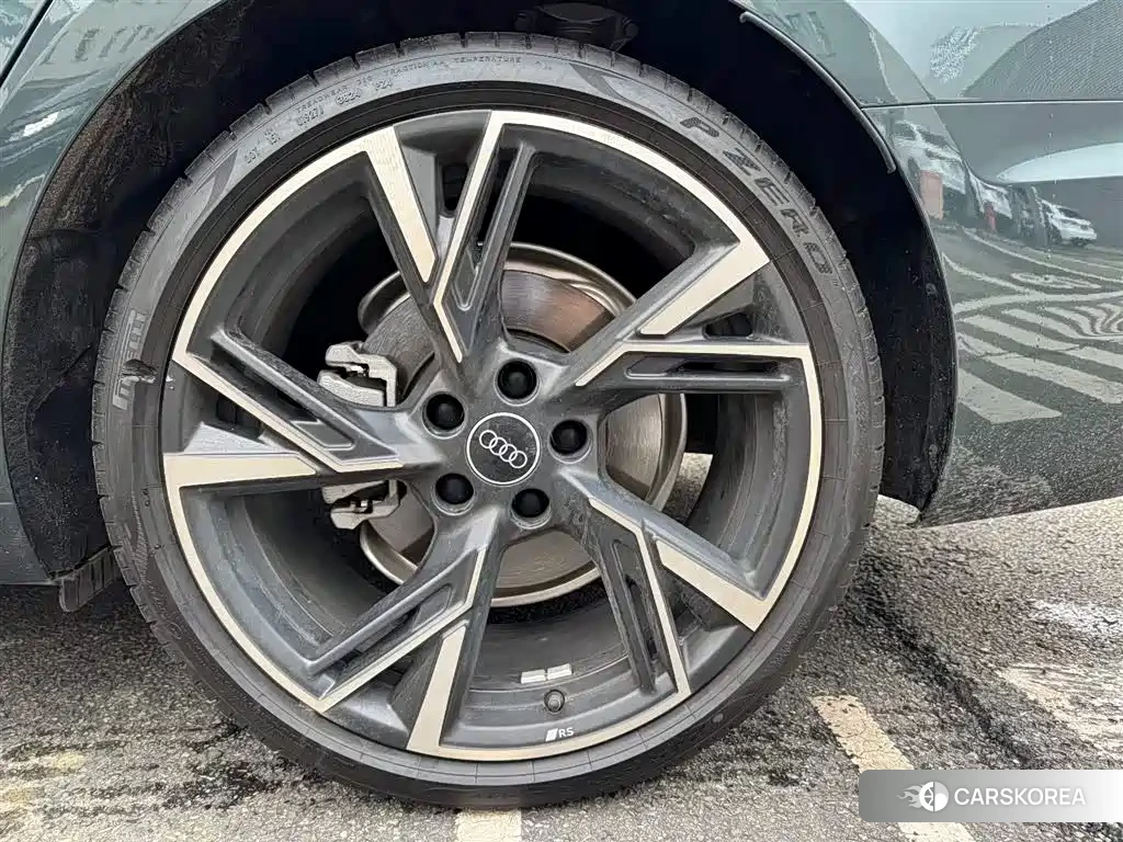 Audi A4L id 4570569 из Китая 13