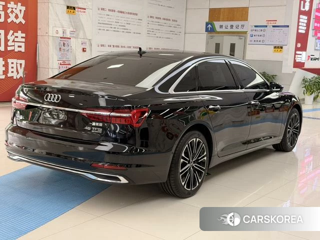 Audi A6L id 4359567 из Китая 14