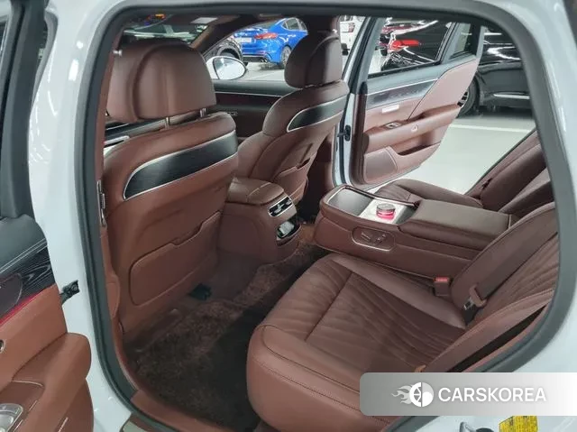 Genesis G90 (RS4) id 3756882 из Кореи 12