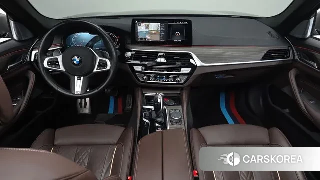 BMW 5 Series (G30) id 3144015 из Кореи 17