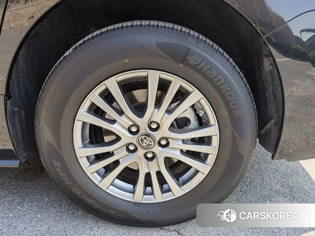 Toyota Saina id 4258058 из Китая 22