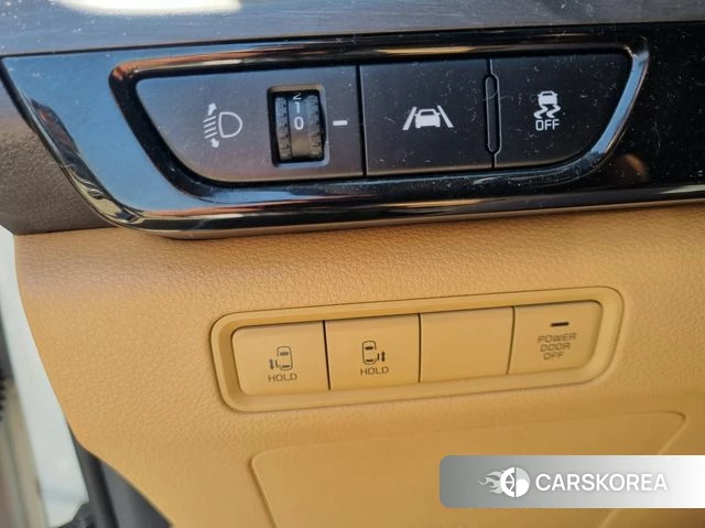 Kia Carnival 4th generation id 4212015 из Кореи 15