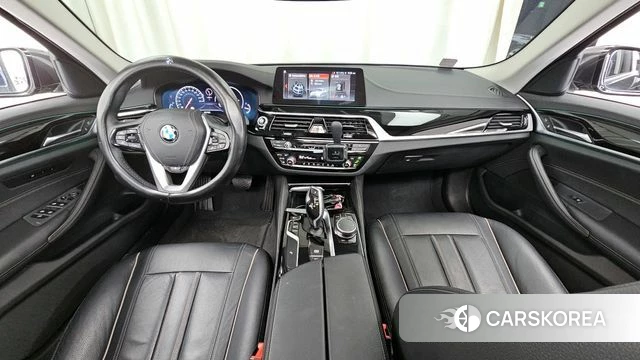 BMW 5 Series (G30) id 4397477 из Кореи 17