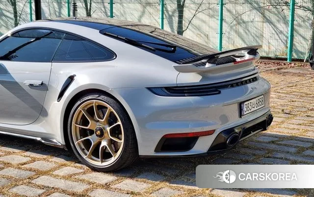 Porsche 911(992) id 3561972 из Кореи 17